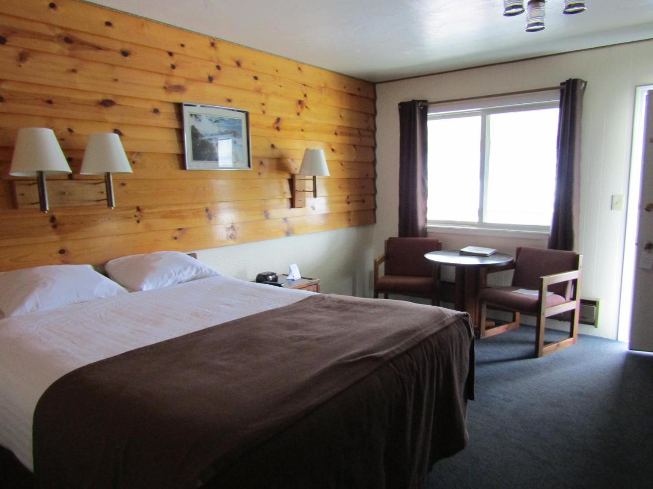 Captain's Choice Motel Haines Exterior foto