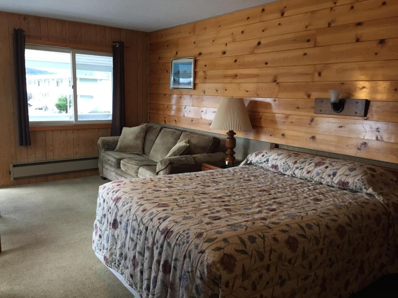 Captain's Choice Motel Haines Exterior foto
