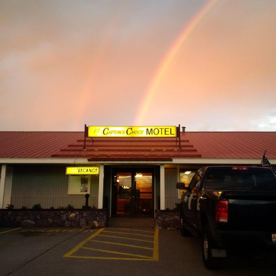 Captain's Choice Motel Haines Exterior foto